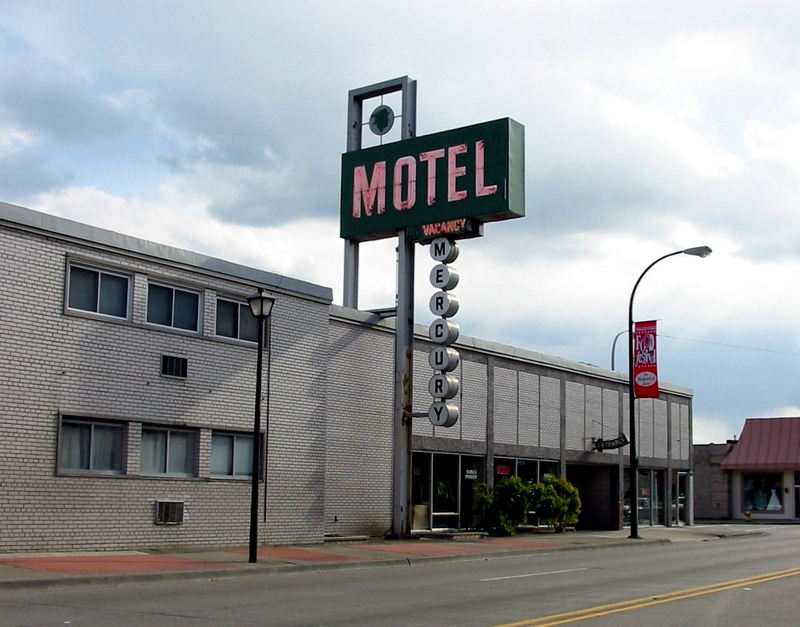 Mercury Motor Inn - May 2002